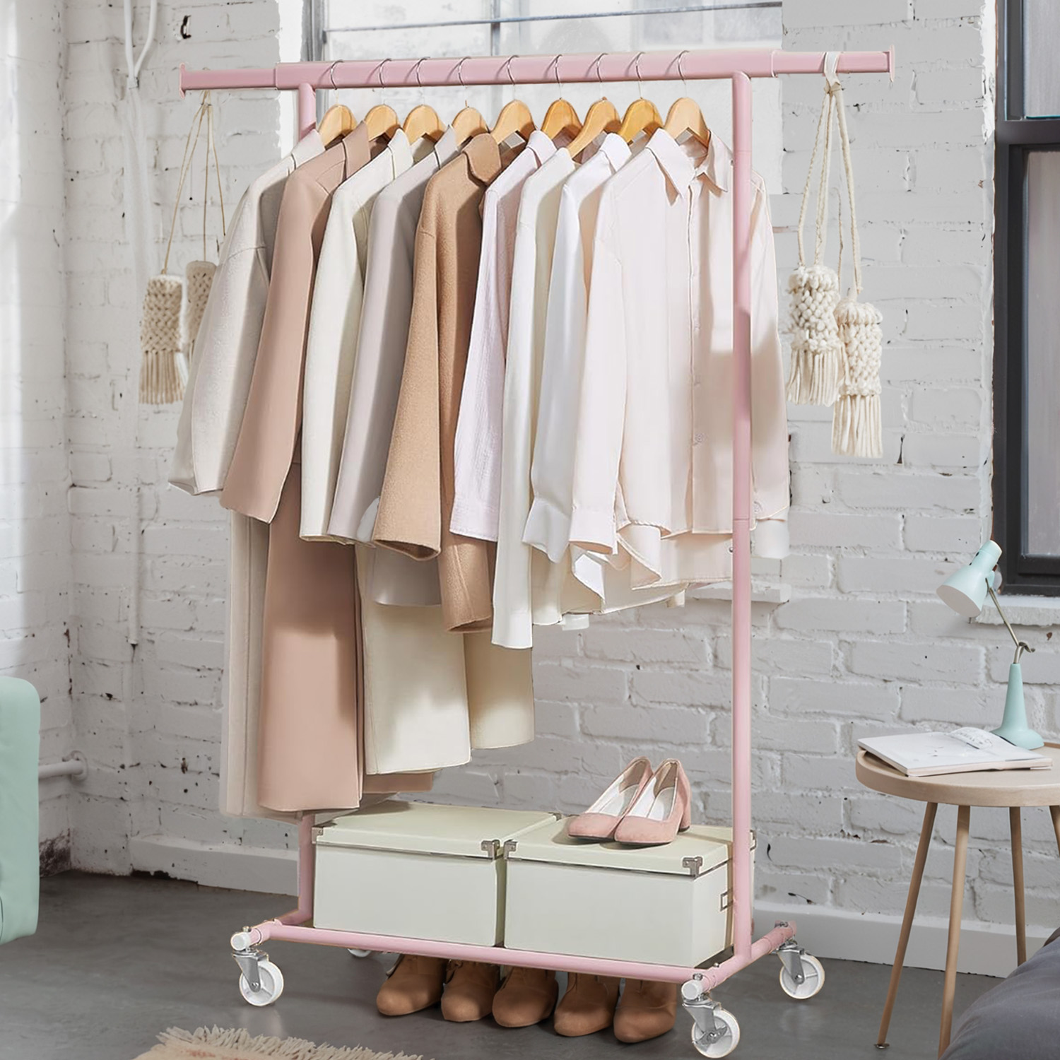 Drabužių stovas rožinis
