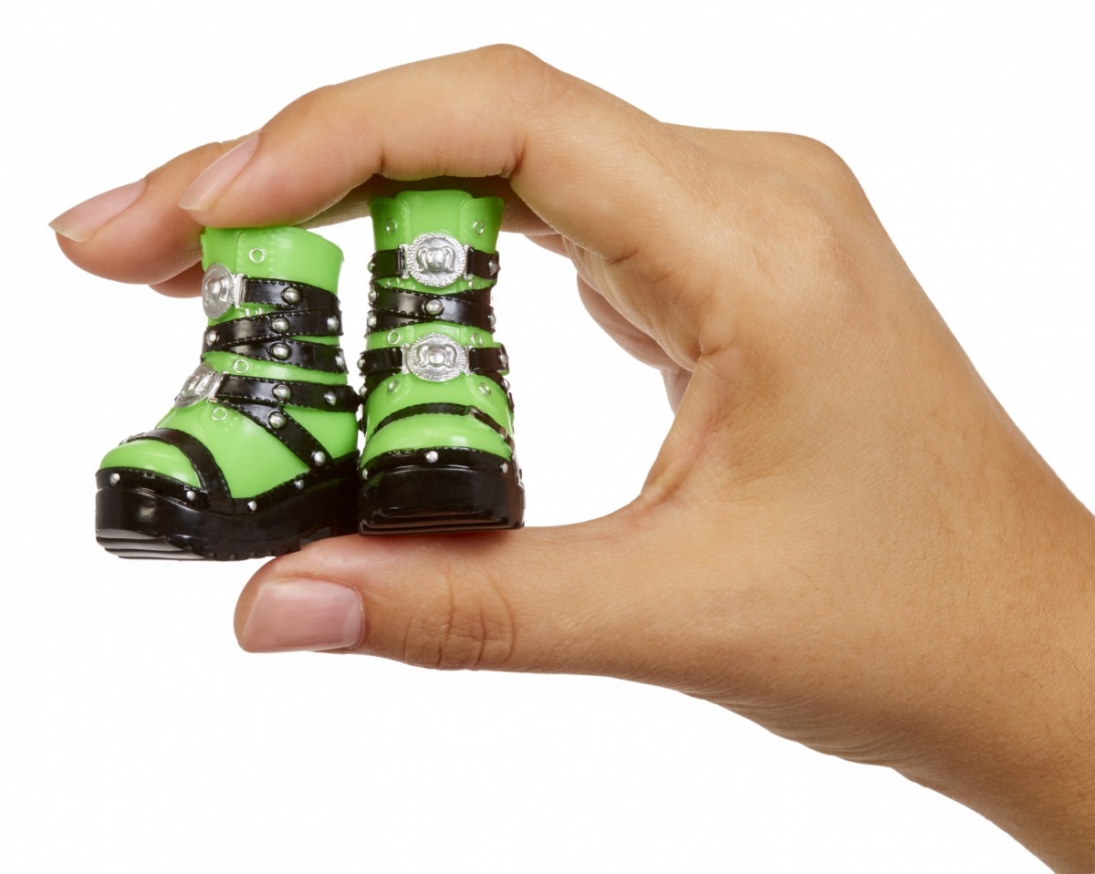 Lelių aksesuarai paslaptingose dežėse rainbow high accessories studio series