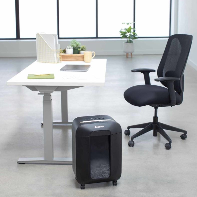 Popieriaus smulkintuvas popieriaus smulkintuvas (itin smulkus) fellowes lx85 19 l 4 x 40 mm 12 paklodės juoda