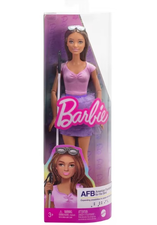 Barbės fashionistas lėlė su baltu ramentu ir rožiniu kostiumu