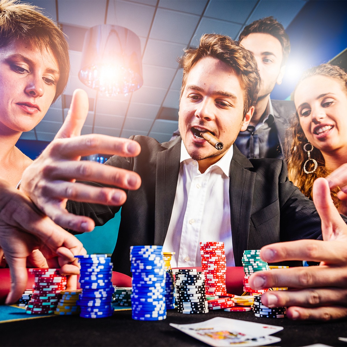 Pokerio čipų rinkinys juodas 300 vnt.