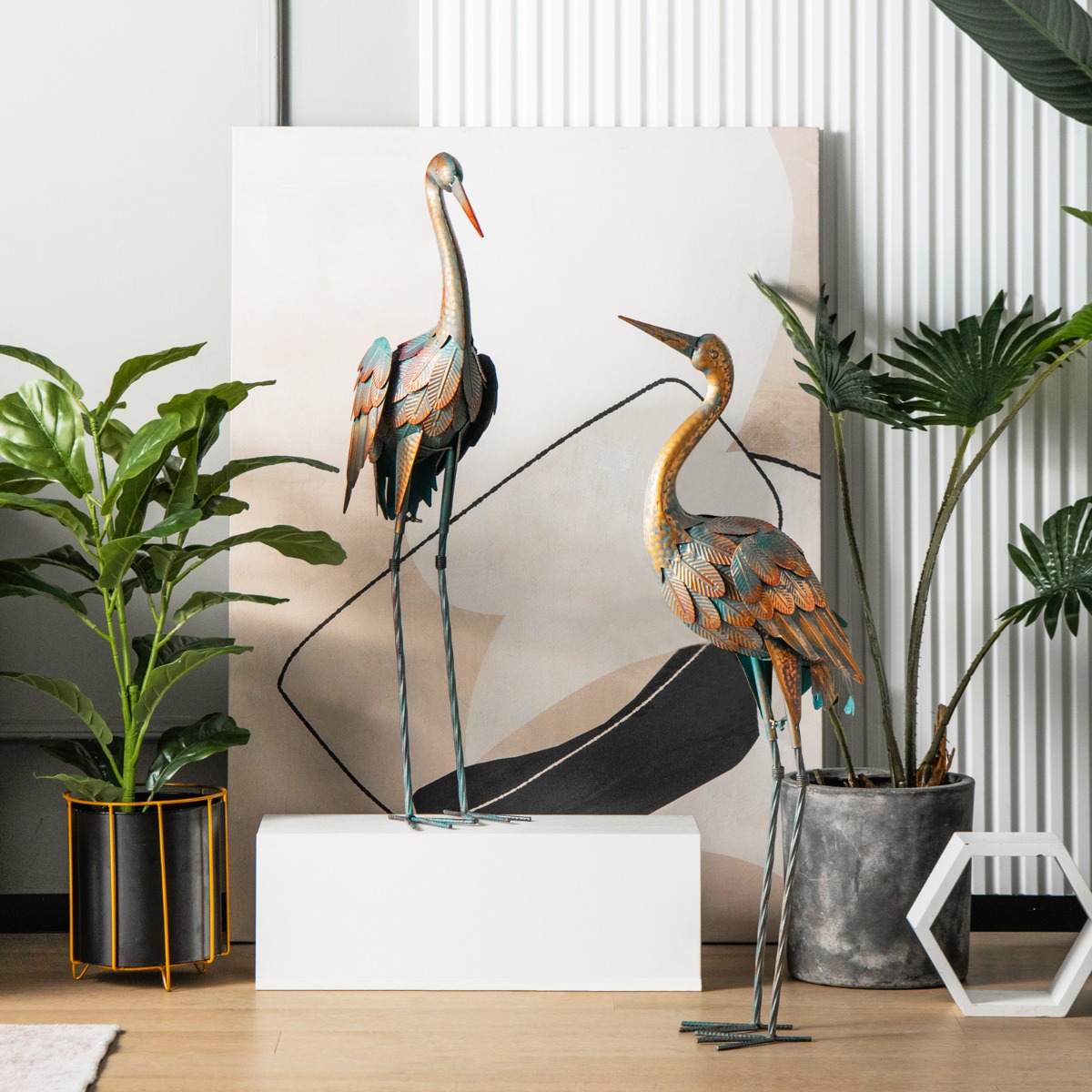 Gervju statujas 18 x 35 x 86 cm un 19 x 30 x 85 cm, 2 gab. 2