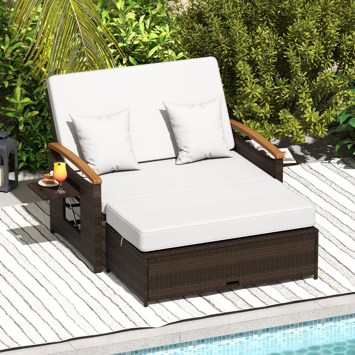 Sofa ir pufas balta 2