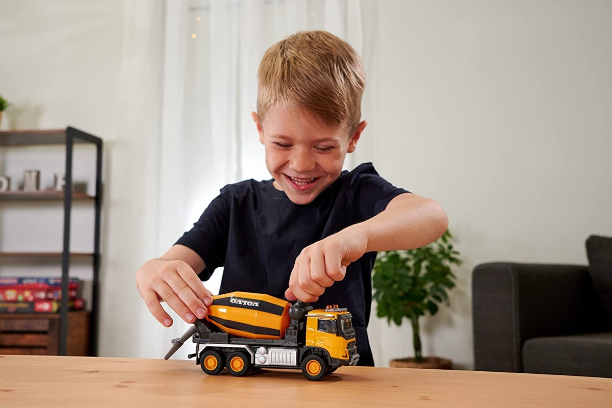 Didelė volvo mašina mojorette betoniarka 19 cm