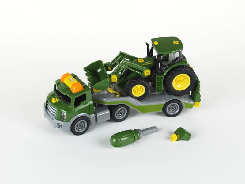 Vilkikas su traktorium ant priekabos „john deere“