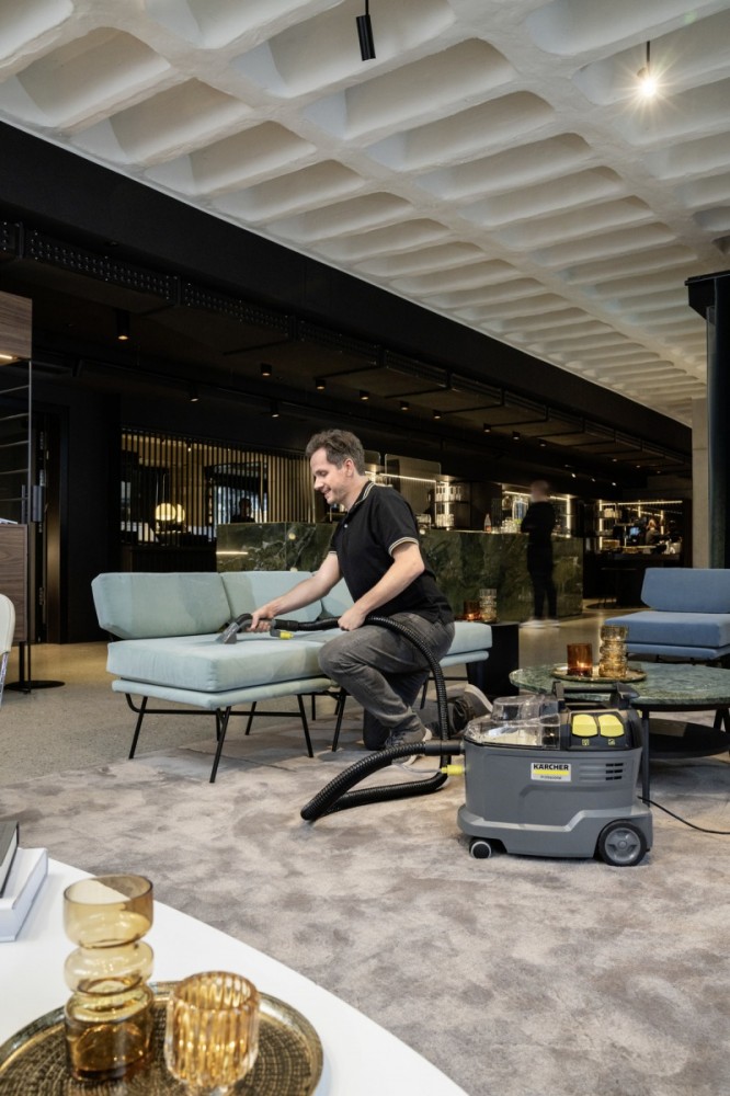 Dulkių siurblys plaunantis dulkių siurblys karcher puzzi 8/1; 1200 w
