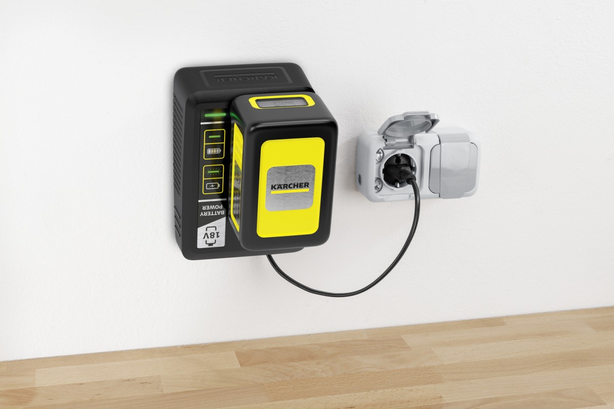 Karcher baterijos ir įkroviklio komplektas 18/50