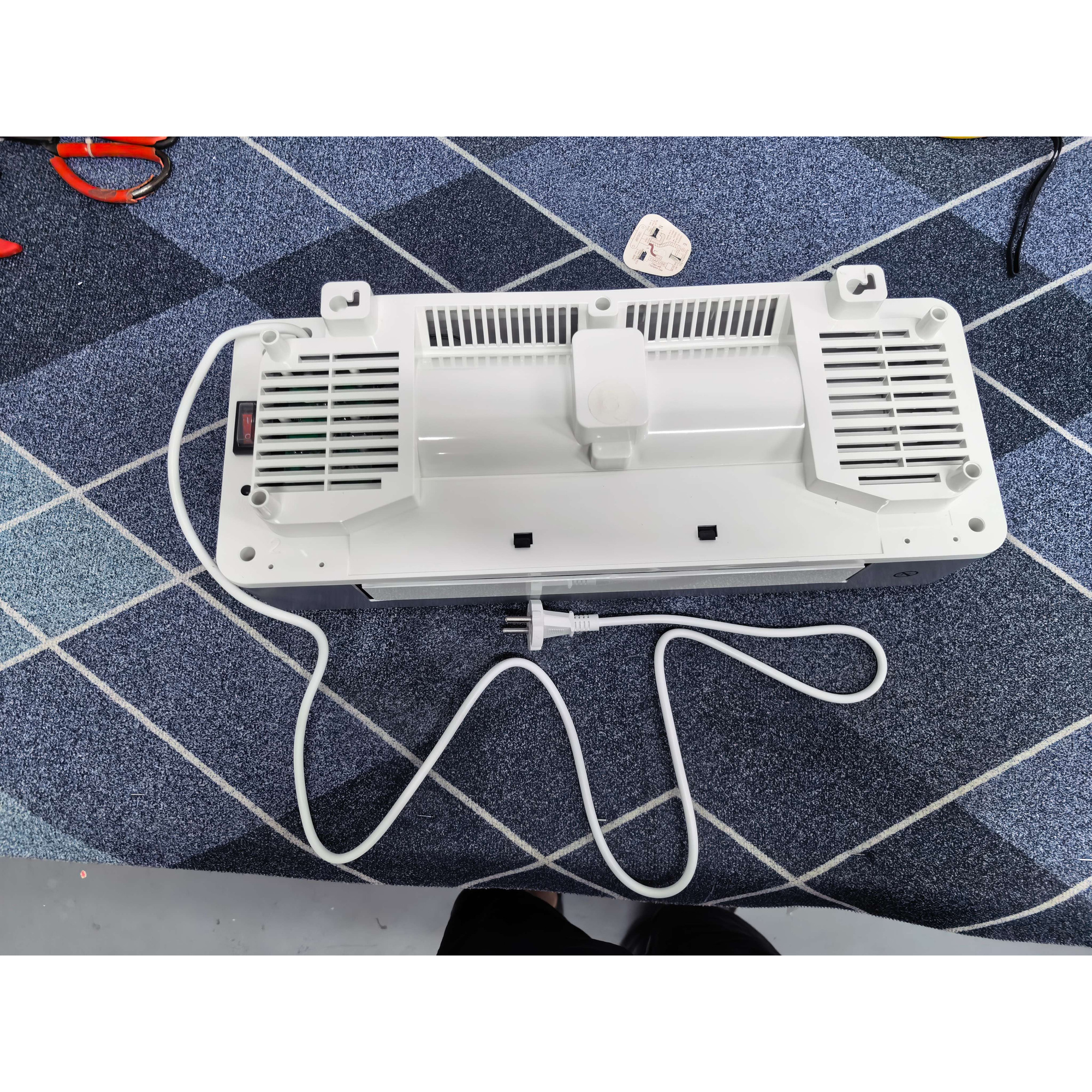 Sieninis elektrinis šildytuvas su PTC keraminiu kaitinimu ir Wi‑Fi, baltas, 50 × 14,5 × 19 cm 2