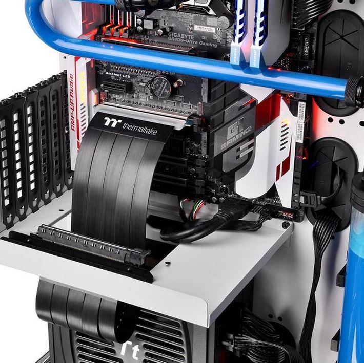 Thermaltake extension riser tt premium pci-e 3.0 x16, 300 mm (ac-045-cn1otn-c1)