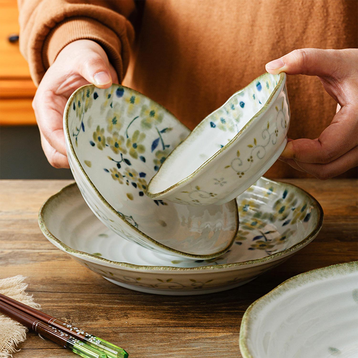 Porcelāna bļodiņa ar kaķa un ķiršu ziedu dekoru, Ø 16,5 × 4 cm 2