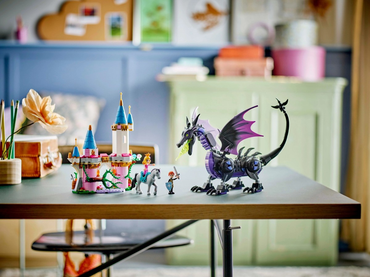 Diabolina kaip drakonas lego disney