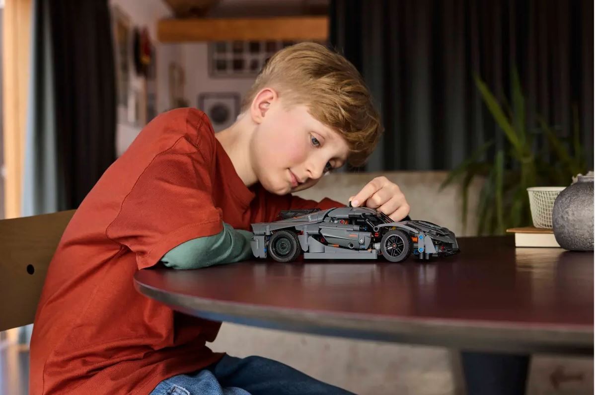 42173 lego® technic hiperautomobilis koenigsegg jesko absolut grey