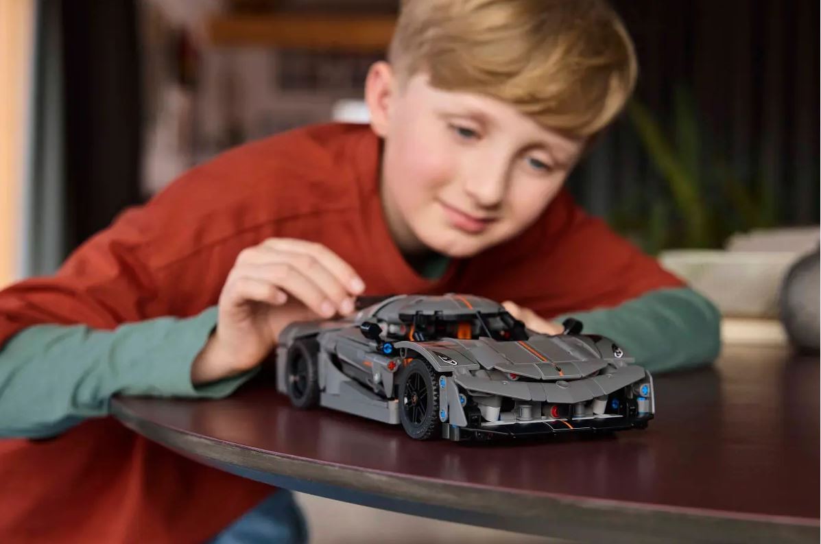 42173 lego® technic hiperautomobilis koenigsegg jesko absolut grey