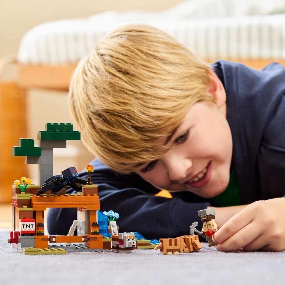 Lego rinkinys šarvuotos kasyklos ekspedicija