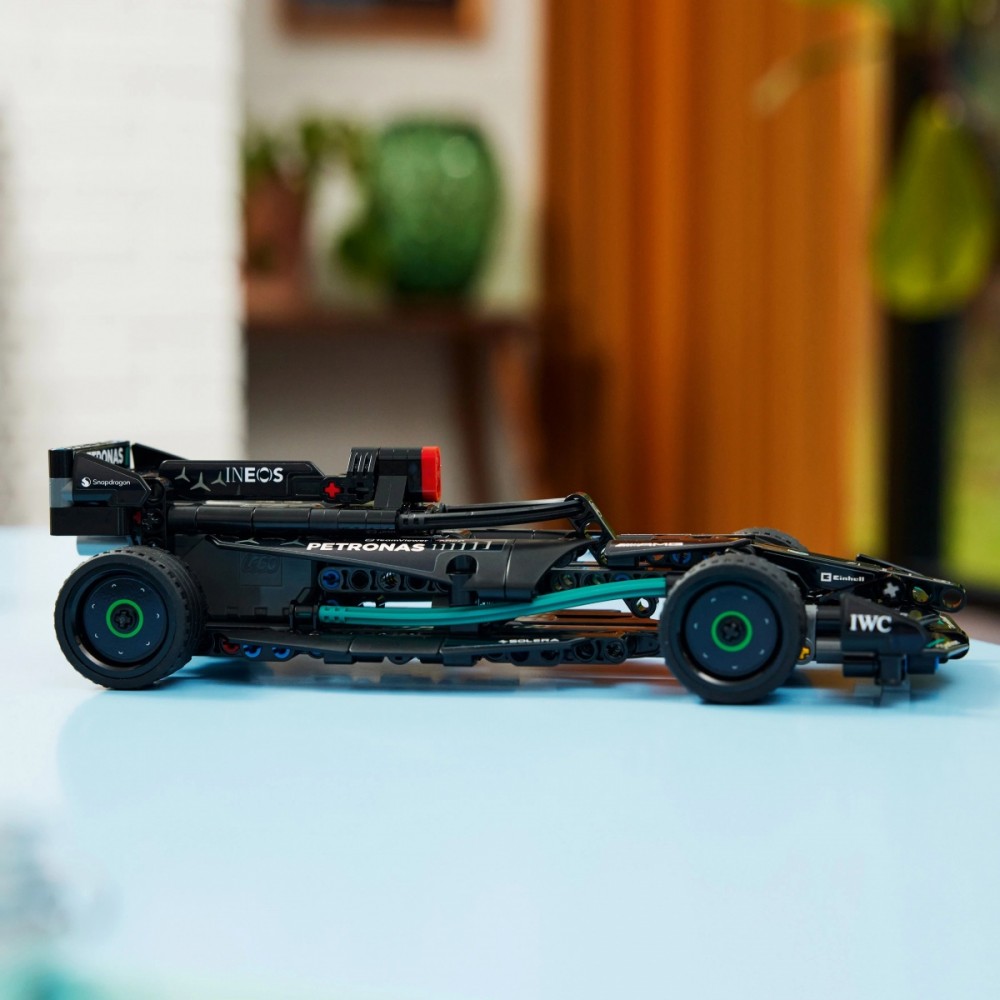 42165 lego® technic mercedes-amg f1 w14 e performance pull-back