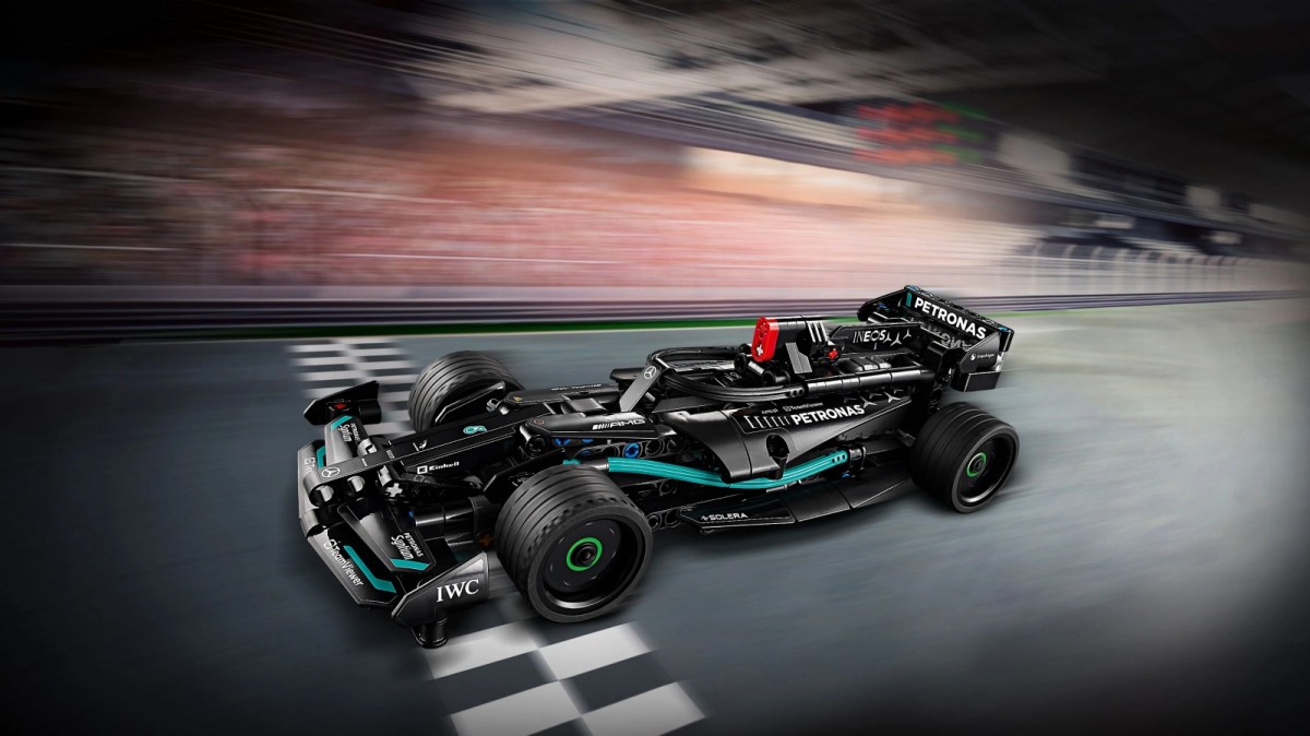 42165 lego® technic mercedes-amg f1 w14 e performance pull-back