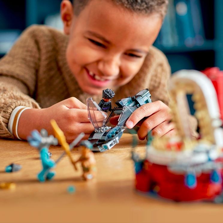 76213 lego® marvel super heroes karaliaus namoro sosto menė