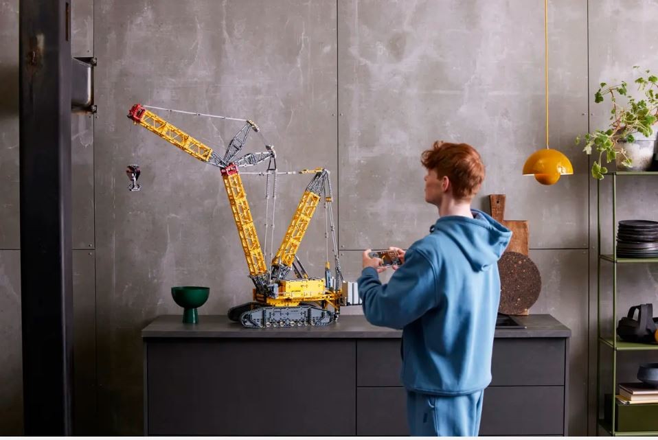 42146 lego® technic vikšrinis kranas „liebherr lr 13000“