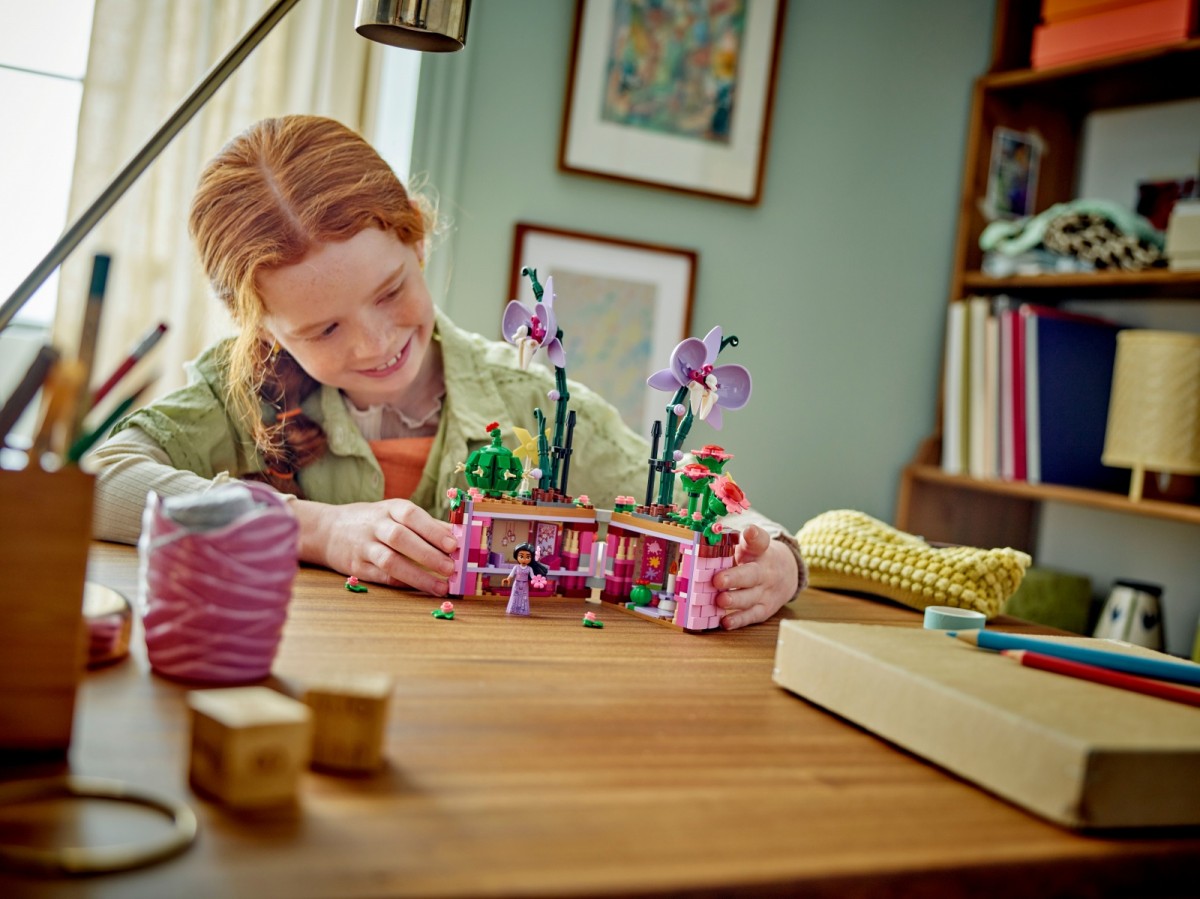 Lego rinkinys - lego disney isabelės gėlių vazonas