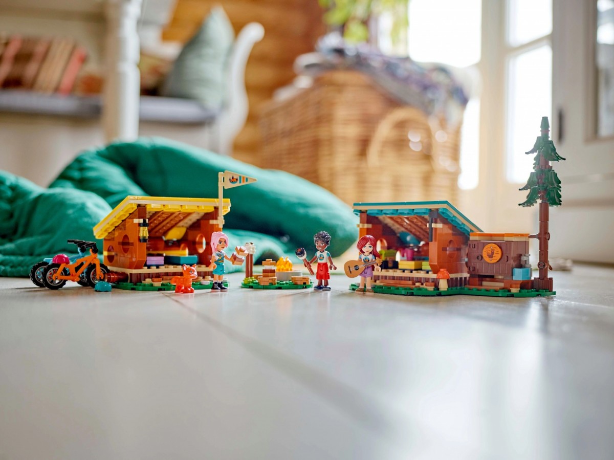 42624 lego® friends jaukūs stovyklos nameliai