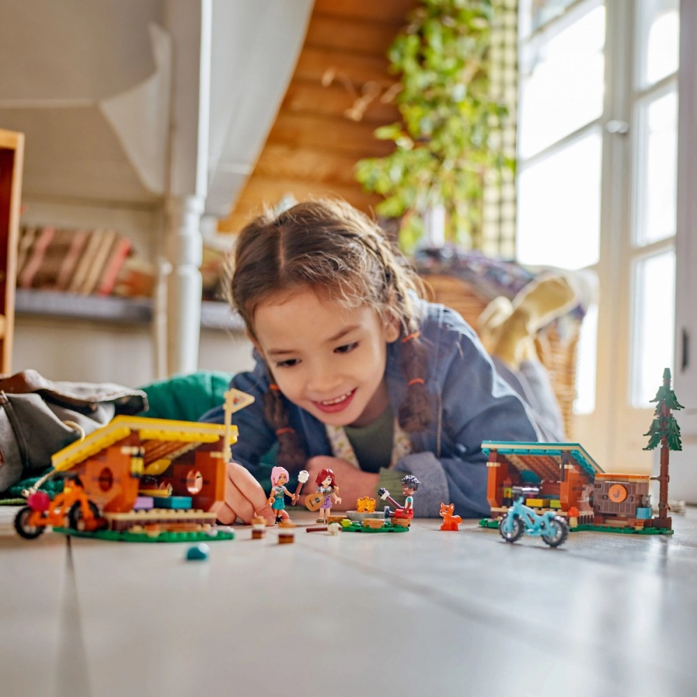 42624 lego® friends jaukūs stovyklos nameliai