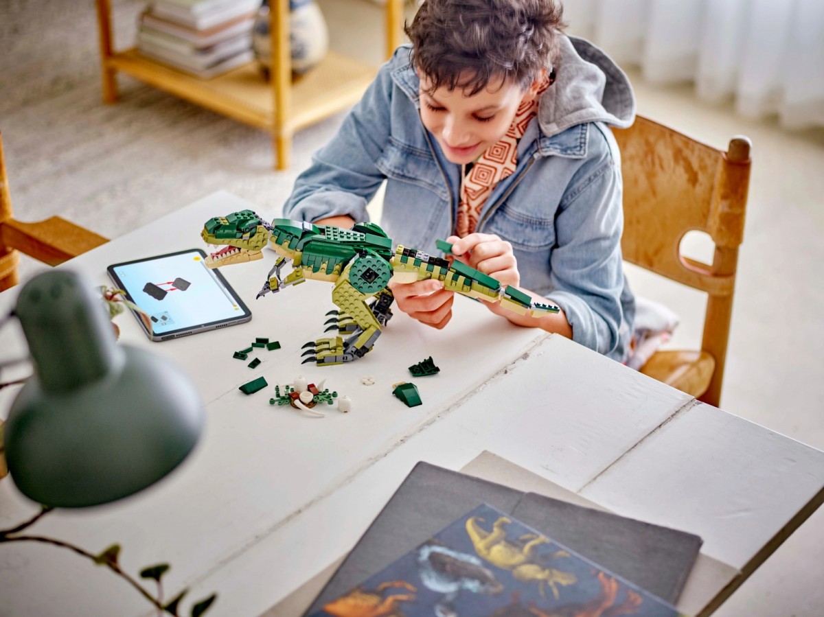 31151 lego® creator tiranozauras
