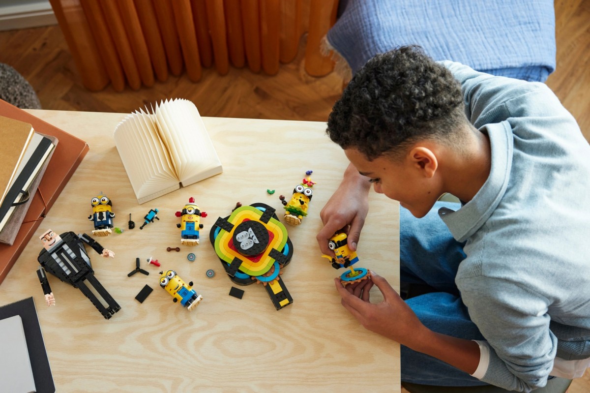 Minionai - gru ir minionai iš kaladėlių, lego, spalvoti