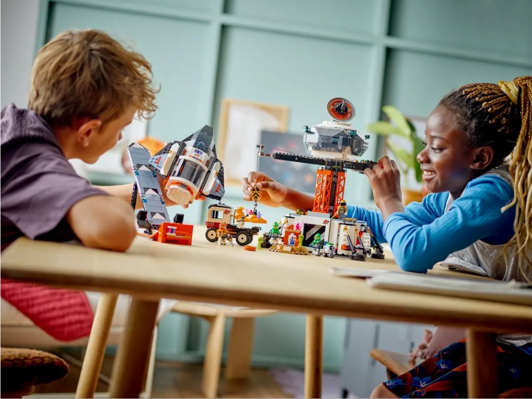 60434 lego® city kosminė bazė ir raketos paleidimo aikštelė