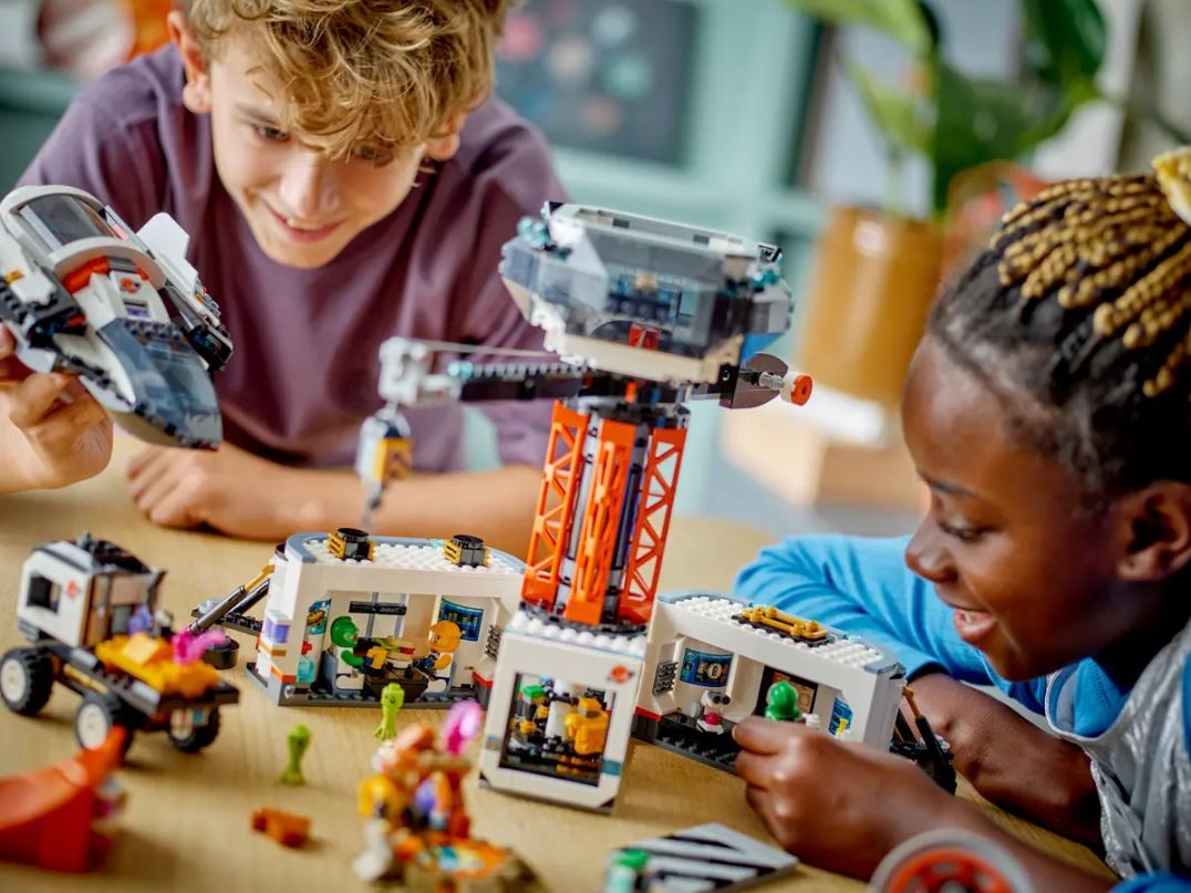 60434 lego® city kosminė bazė ir raketos paleidimo aikštelė