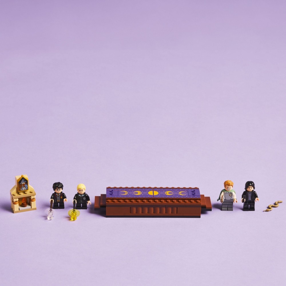 76441 lego® harry potter hogvartso pilis: dvikovų klubas