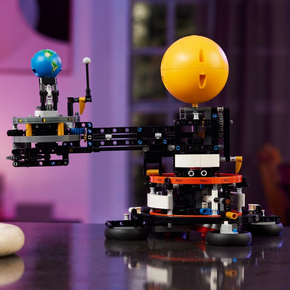 42179 lego® technic žemė ir orbita skriejantis mėnulis