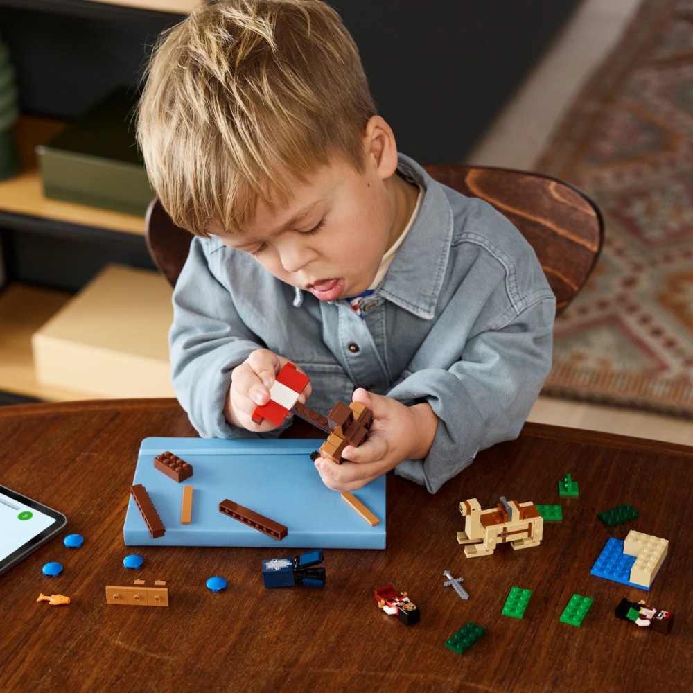 21259 lego® minecraft kelionė piratų laivu