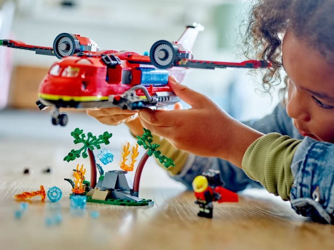 Gaisrinis gelbėjimo lėktuvas, lego, raudonas