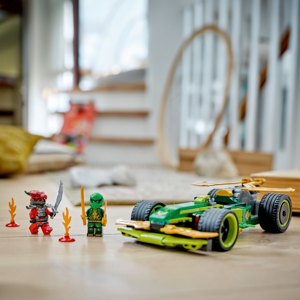 Lenktyninis automobilis su atgaliniu mechanizmu lego® ninjago lloydo