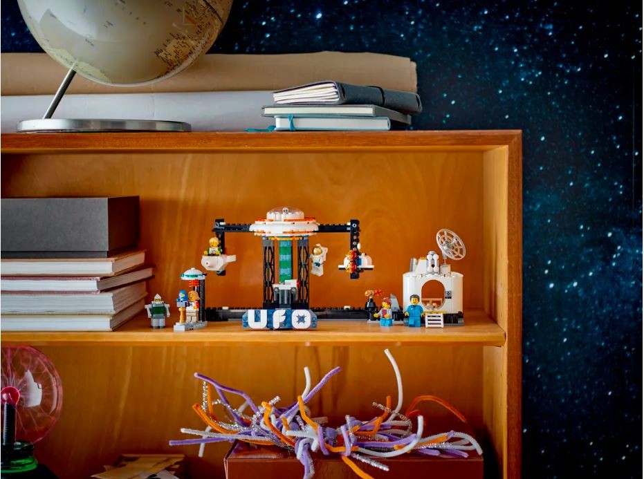 31142 lego® creator kosminiai kalneliai