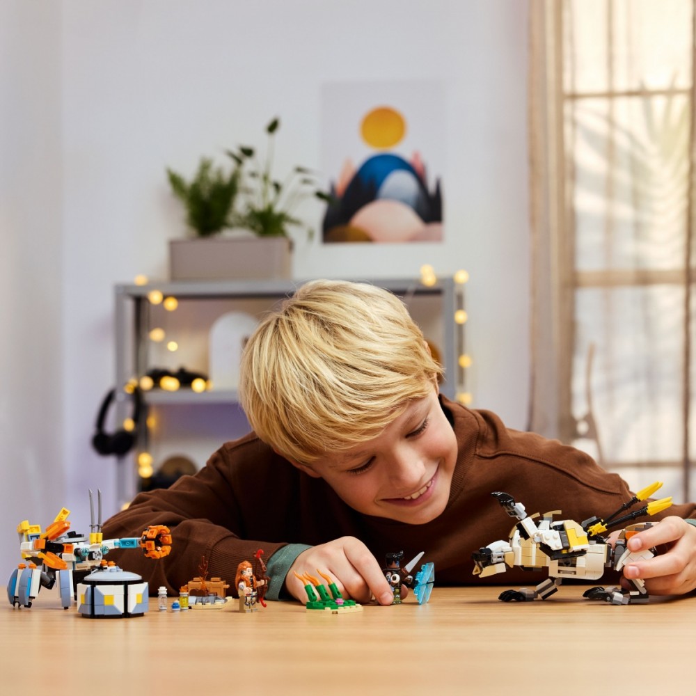 Aloy ir varl prieš krabžingsnį ir pjūklažandį, lego horizon