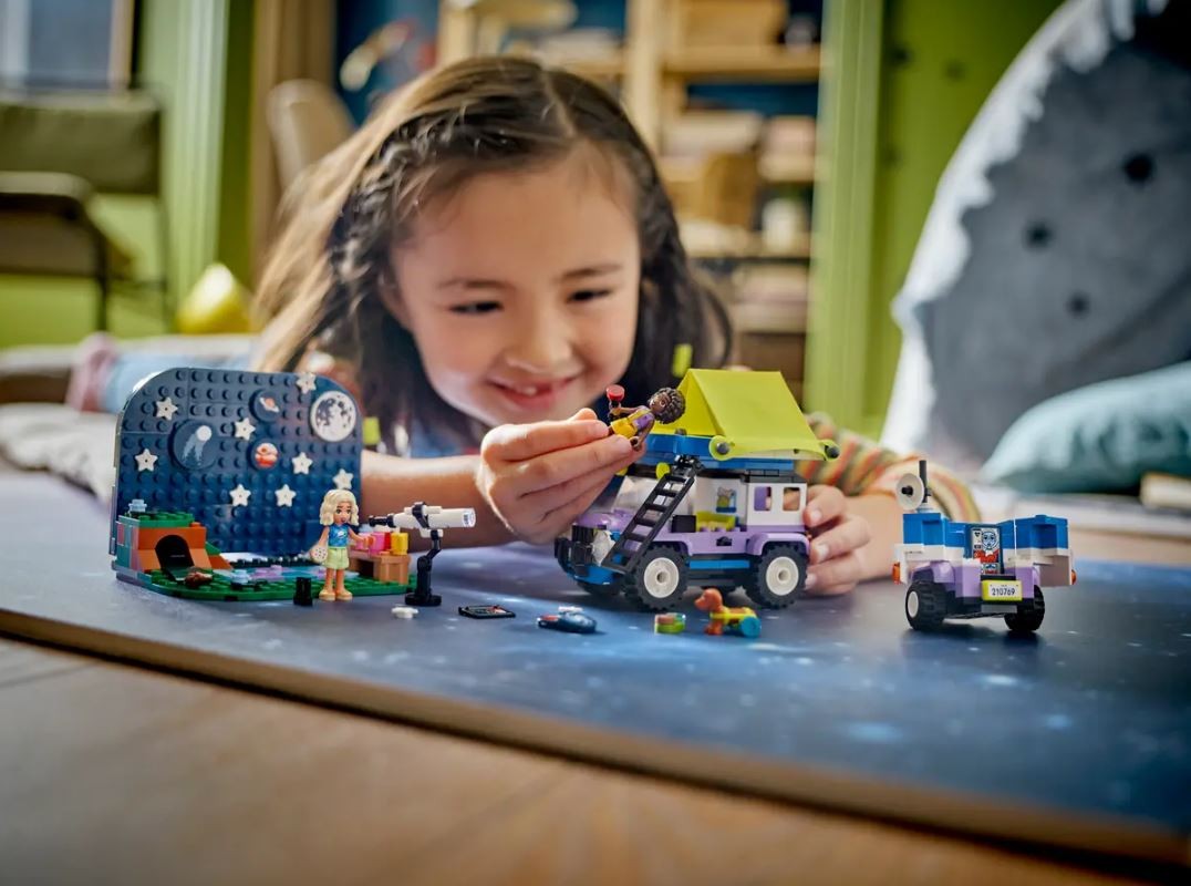 42603 lego® friends žvaigždžių stebėjimo stovyklavietės automobilis