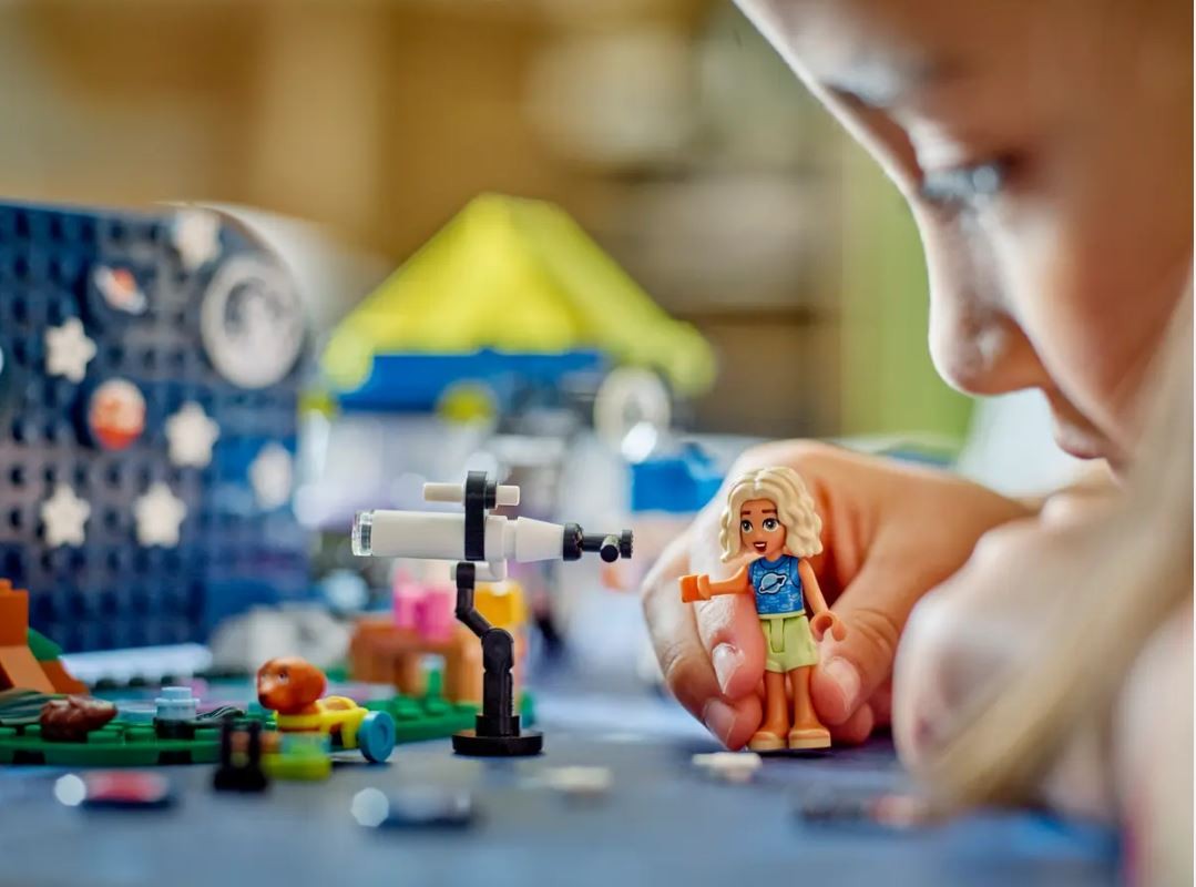 42603 lego® friends žvaigždžių stebėjimo stovyklavietės automobilis