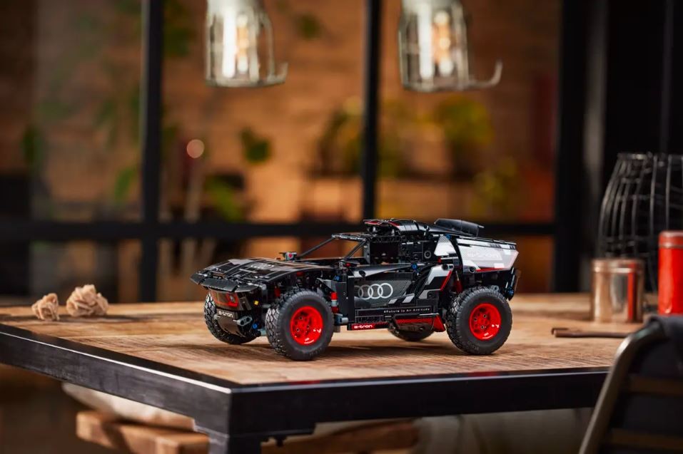 42160 lego® technic audi rs q e-tron