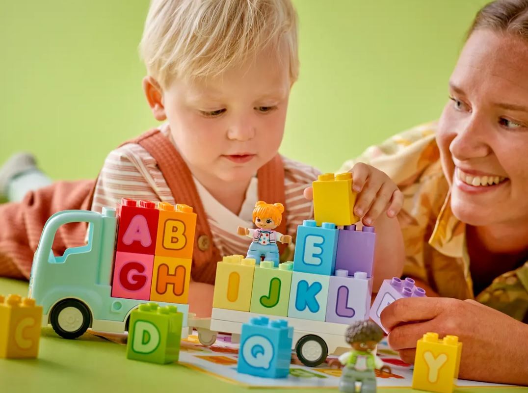 10421 lego® duplo abėcėlės sunkvežimis