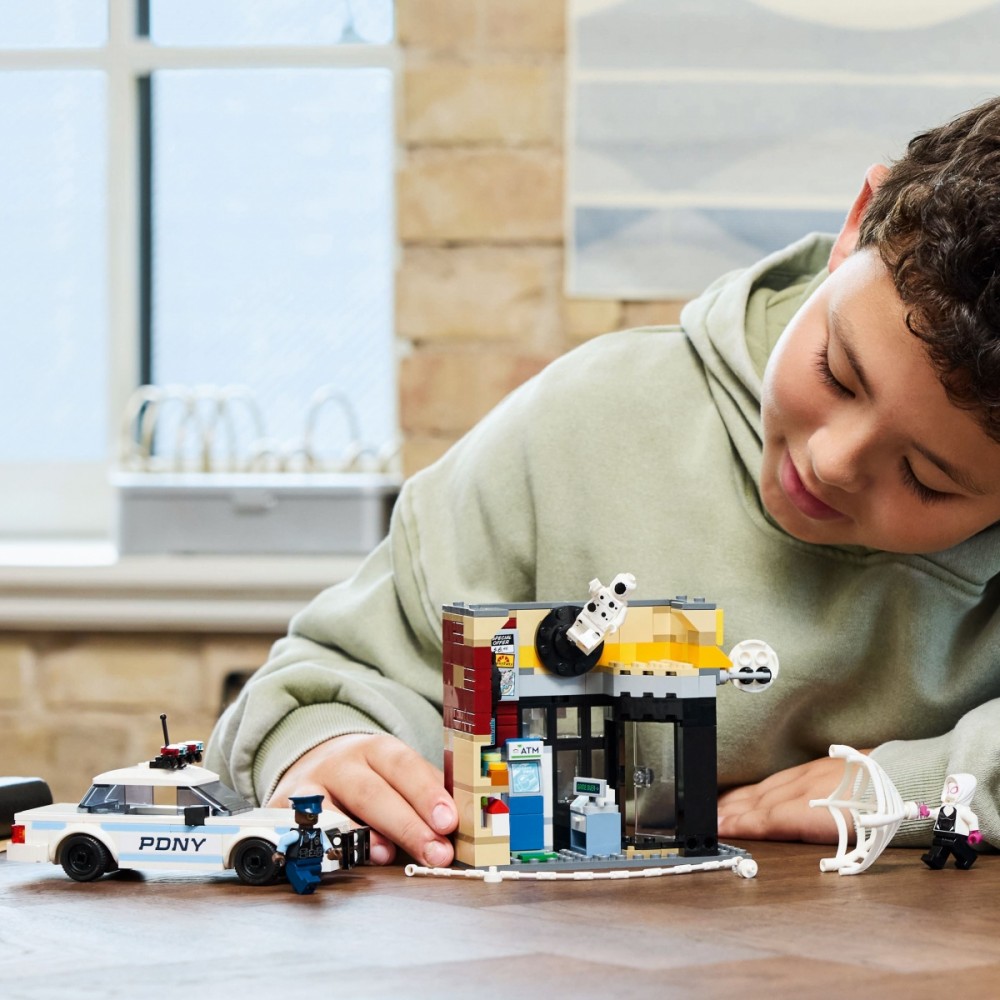 Super heroes miles morales prieš spot, lego