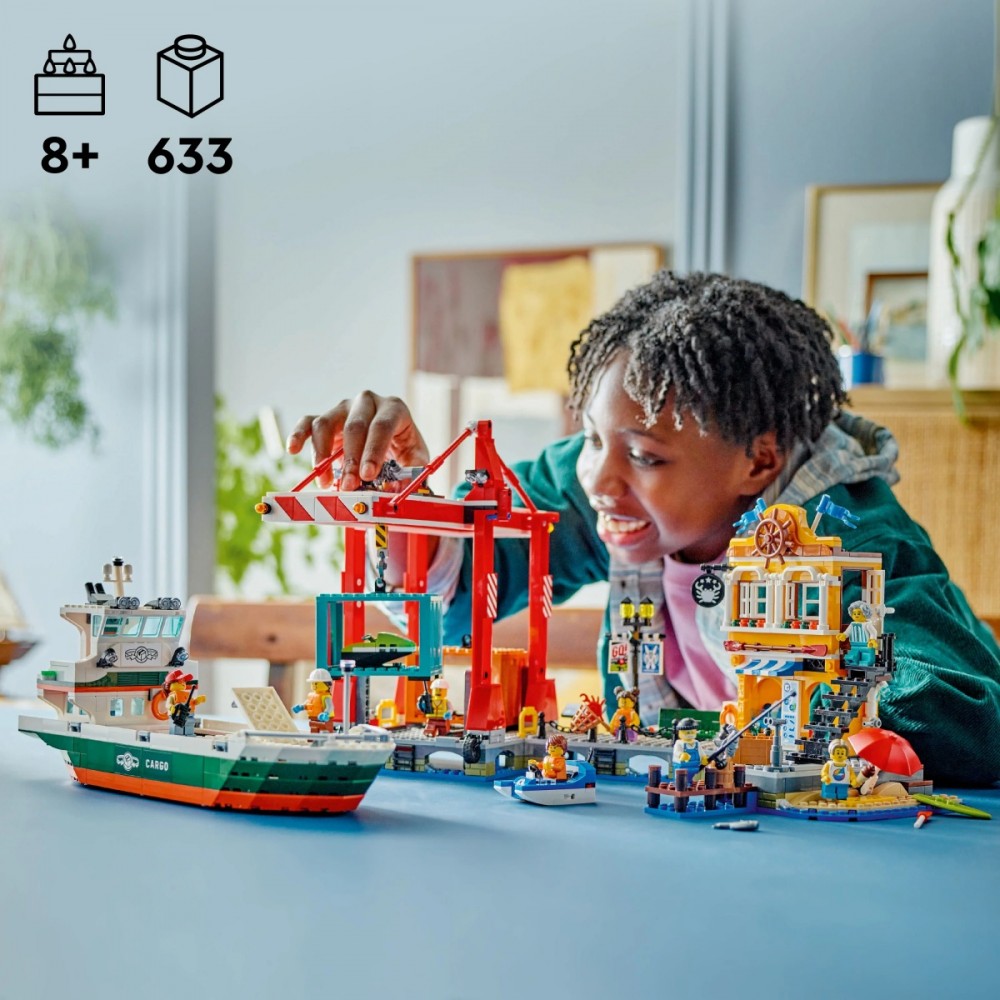 Uosto rinkinys su krovininiu laivu, lego city, spalvotas