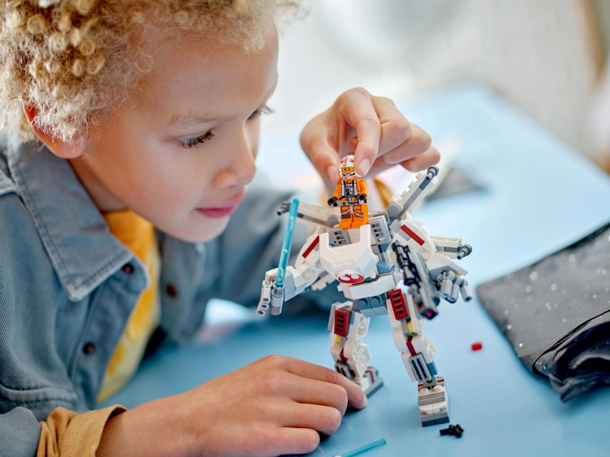 75390 lego® star wars luko skaivokerio „x-wing™“ robotas