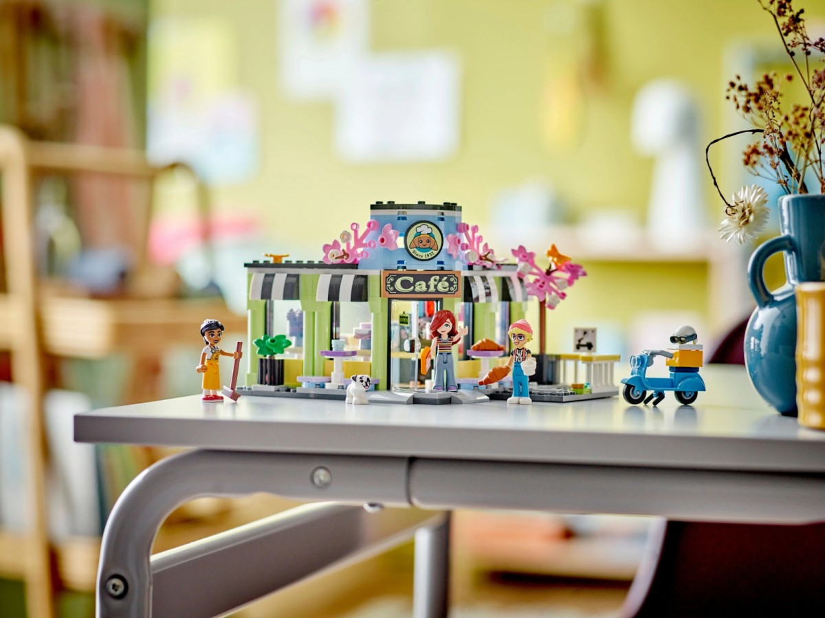 42618 lego® friends hartleiko miesto kavinė