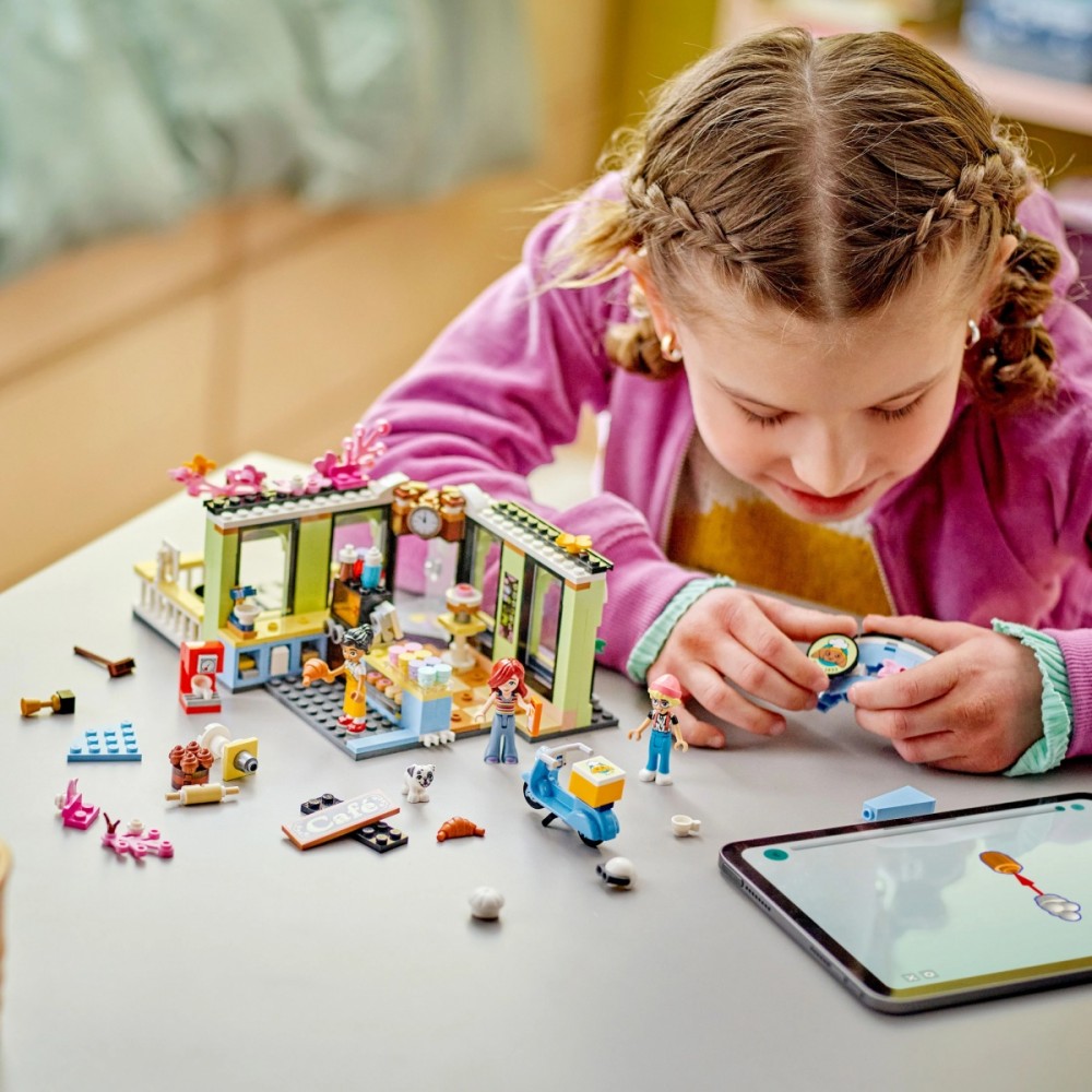 42618 lego® friends hartleiko miesto kavinė