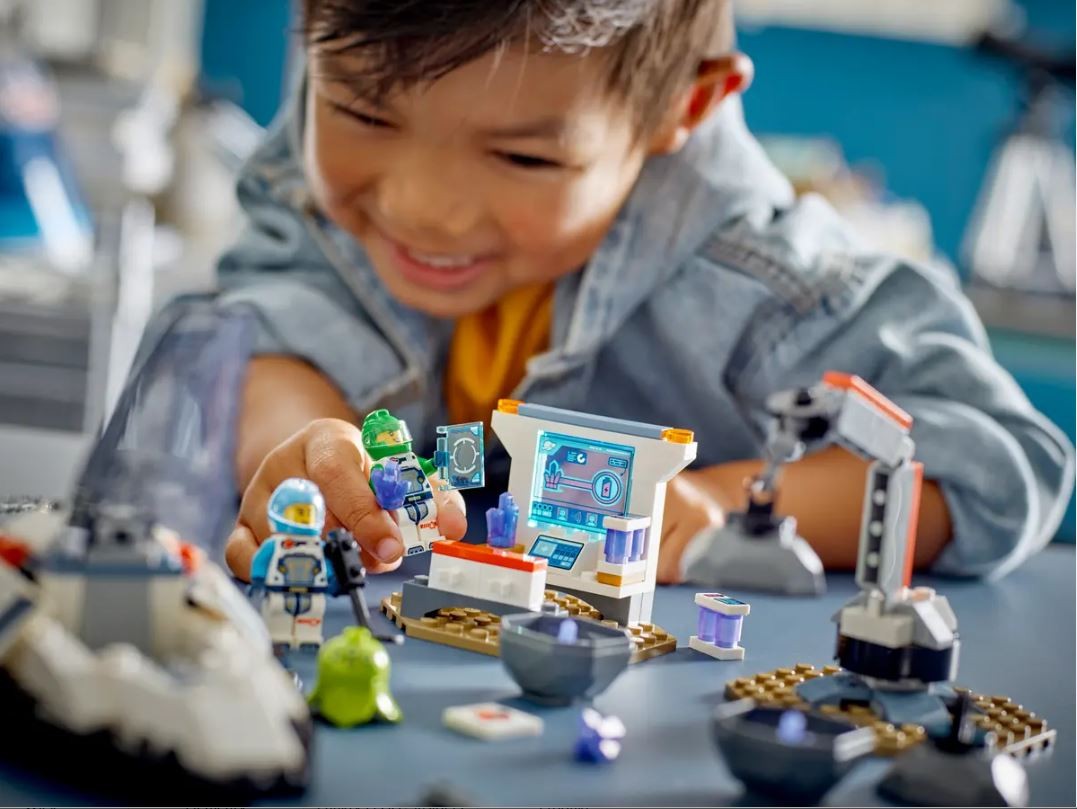 60429 lego® city erdvėlaivis ir rastas asteroidas