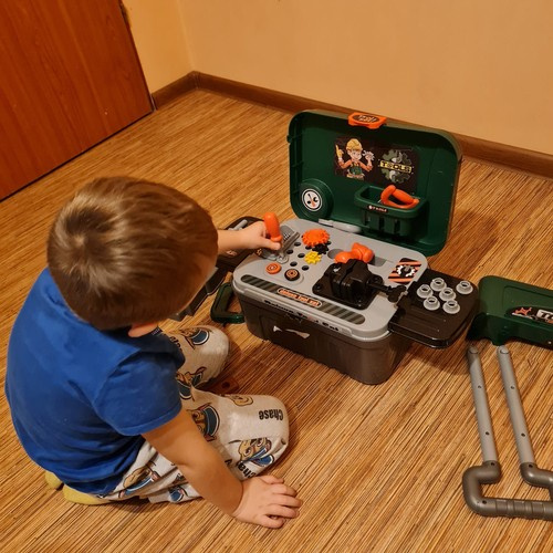 Vaikų dirbtuvės su įrankiais ir lagaminu kruzzel 24648