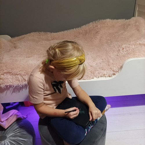Juoda piešimo planšetė 8,5 colio