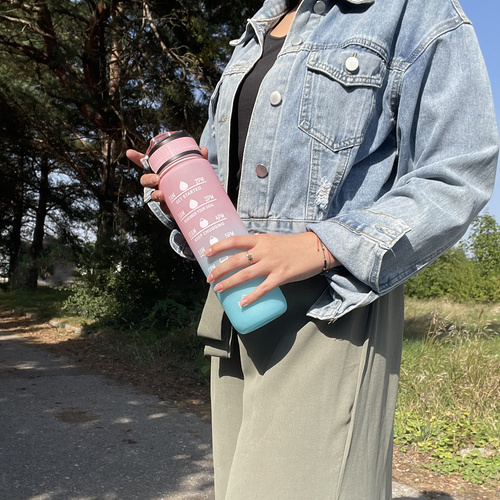 Motyvacinis vandens butelis 1 l