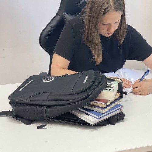 Juoda 22l kuprinė iš 600d oxford medžiagos